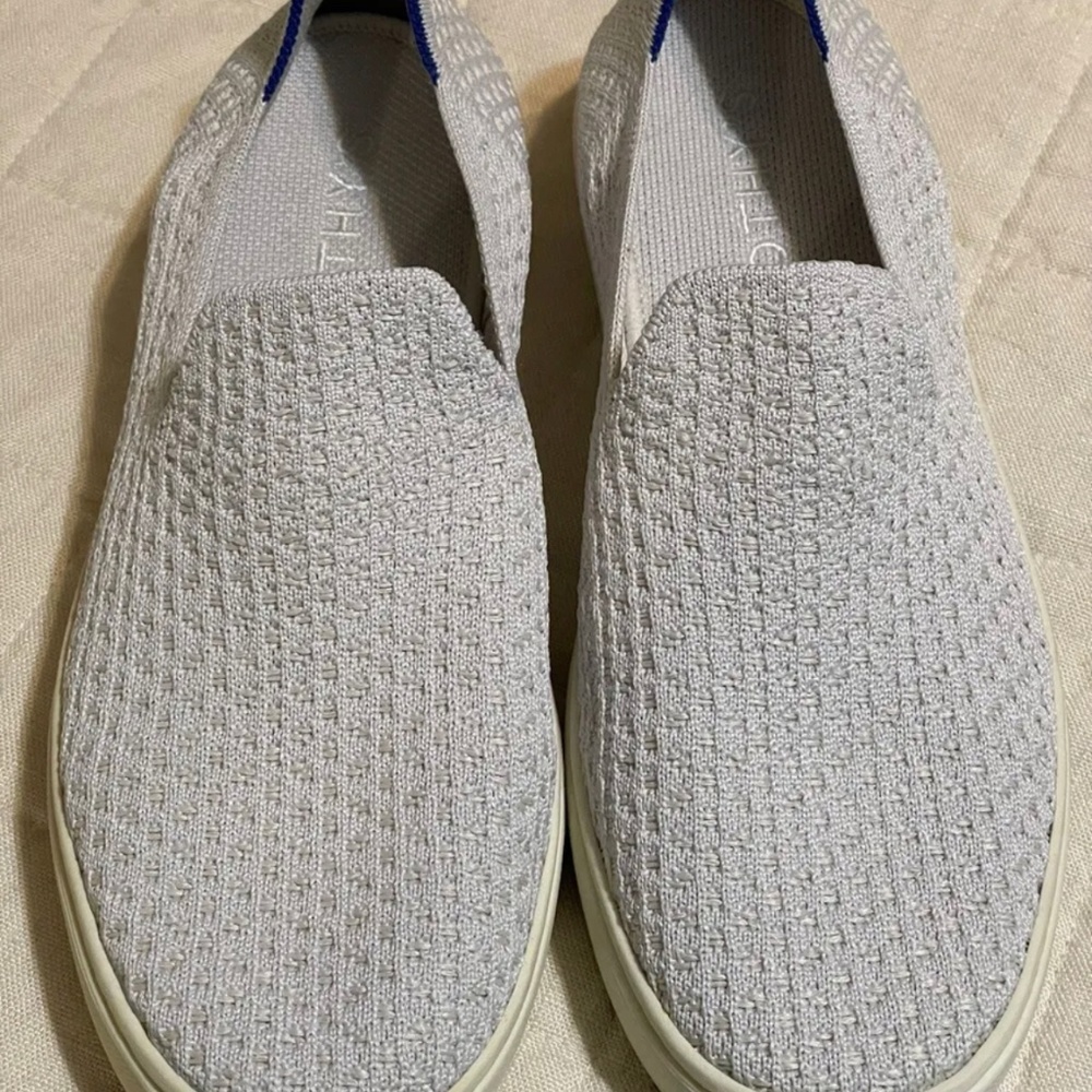ROTHY'S Salt Honeycomb Sneaker, Size 9.5, Light Grey & Cream Knit